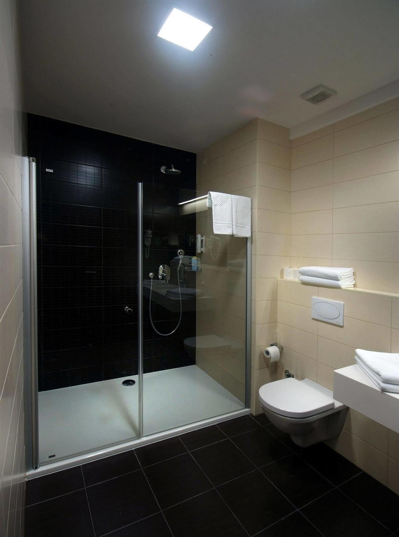 Hotel Park Doboj Bagian luar foto